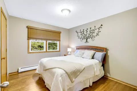 4106 Blackhawk Rd, Eagan, MN 55122 photo 16