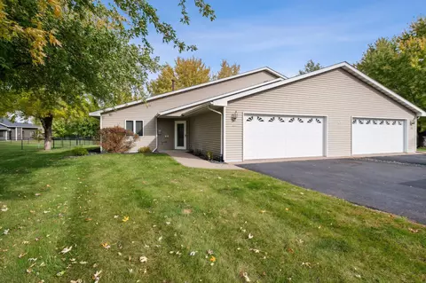 366 Creekview Ct, Baldwin, WI 54002