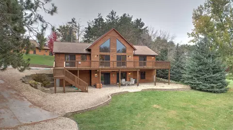 19121 Island View Dr, Mora, MN 55051