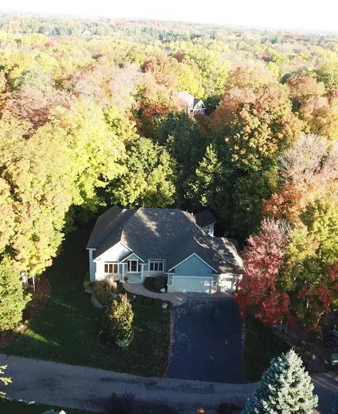 4181 White Oak Ln, Excelsior, MN 55331