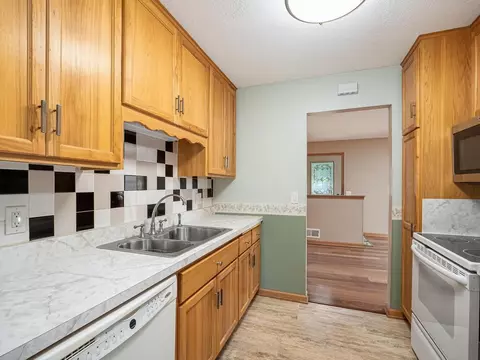 5941 Shepard Ln, Champlin, MN 55316 photo 11
