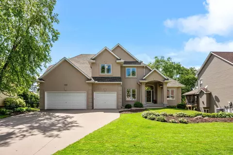 4905 Sycamore Dr, Eagan, MN 55123