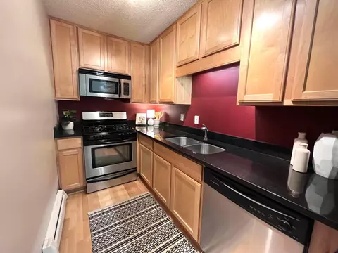 3540 Hennepin Ave #102, Minneapolis, MN 55408