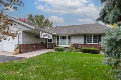 2301 Marwood Dr, Mankato, MN 56001