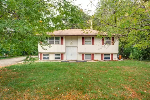 1561 Arkwright St, Saint Paul, MN 55130