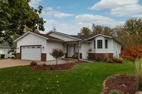 302 Gerken Dr, Zumbrota, MN 55992