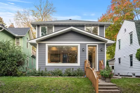 809 Superior St SE, Minneapolis, MN 55414