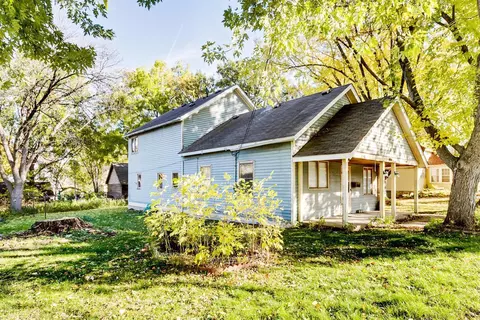1339 4th St S, Stillwater, MN 55082