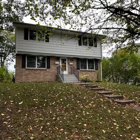 1811 Carl St, Lauderdale, MN 55113