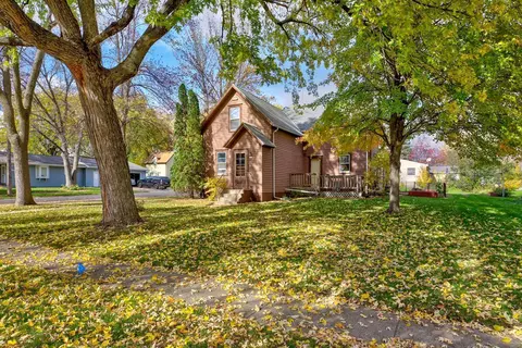 903 15th St E, Glencoe, MN 55336 photo 2