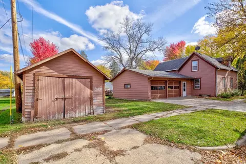 903 15th St E, Glencoe, MN 55336 photo 4