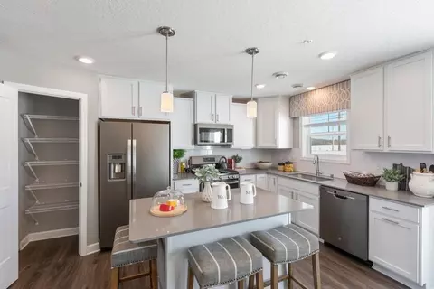 21876 Wisteria Way, Farmington, MN 55024