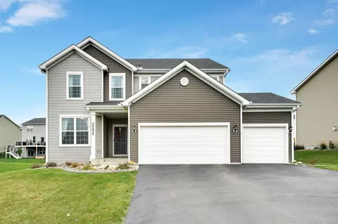 20624 Gunnison Dr, Lakeville, MN 55044