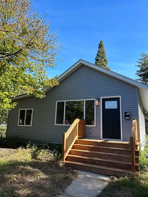 5258 Penn Ave N, Minneapolis, MN 55430