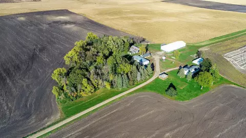 57272 422nd St, New Ulm, MN 56073