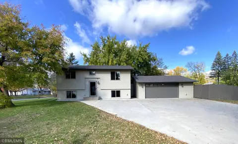 85 7th St S, Sauk Rapids, MN 56379