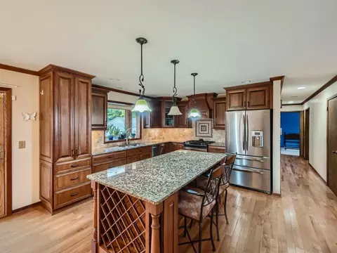 10140 Brookside Ave, Bloomington, MN 55431 photo 9