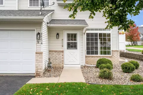 8663 Quarry Ridge Ln #A, Woodbury, MN 55125