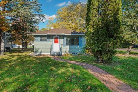 809 E 9th St, Superior, WI 54880