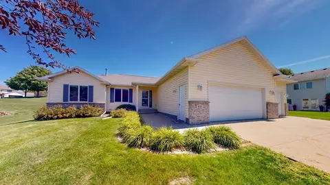 910 5th Ave NW, Byron, MN 55920