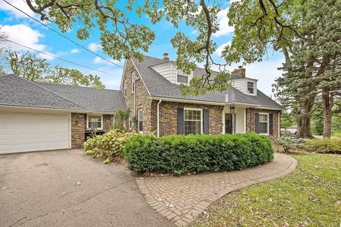 8900 River Ridge Rd, Bloomington, MN 55425
