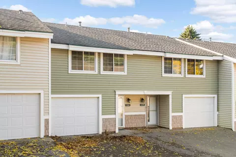 3261 Valley Ridge Dr #9, Eagan, MN 55121 photo 2