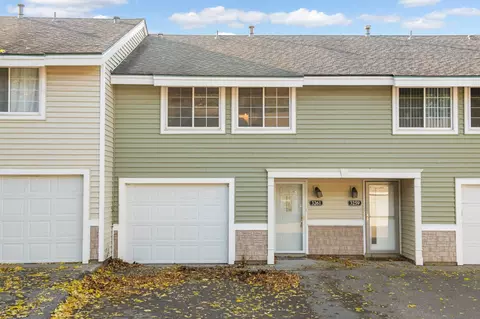 3261 Valley Ridge Dr #9, Eagan, MN 55121 photo 3
