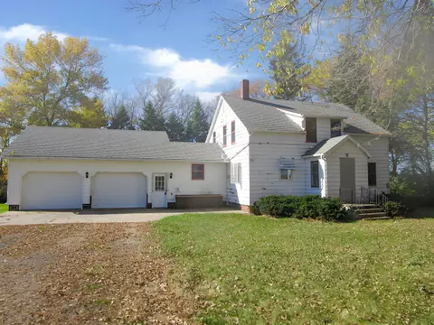 55128 250th St, Minnesota Lake, MN 56068