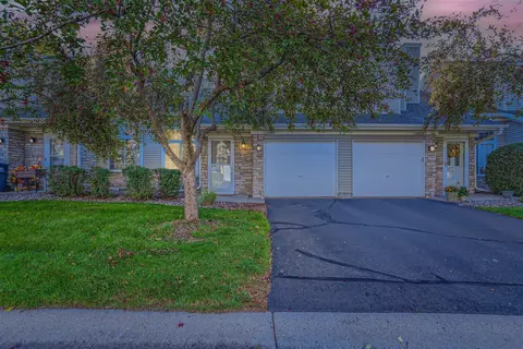 15080 Dunwood Trl #32, Apple Valley, MN 55124