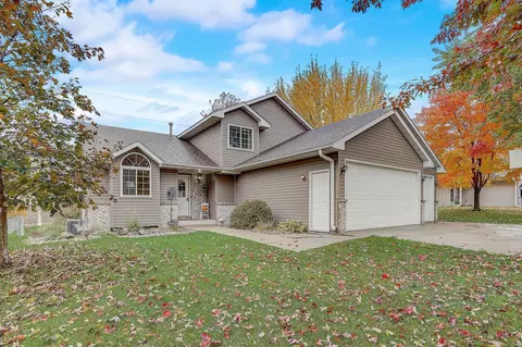 1209 Lakeview Pkwy, Buffalo, MN 55313