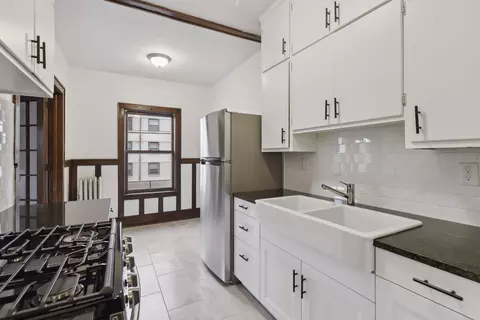 2309 Grand Ave S #26, Minneapolis, MN 55405