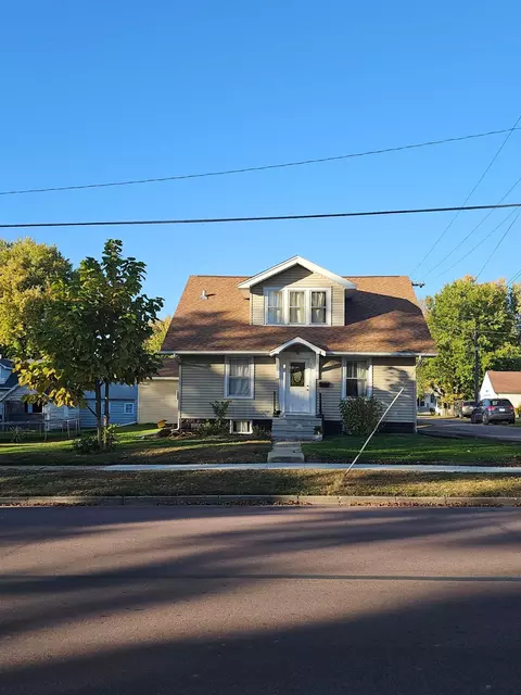 507 E 4th St, Fairmont, MN 56031