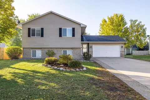 305 Shea St, Belle Plaine, MN 56011