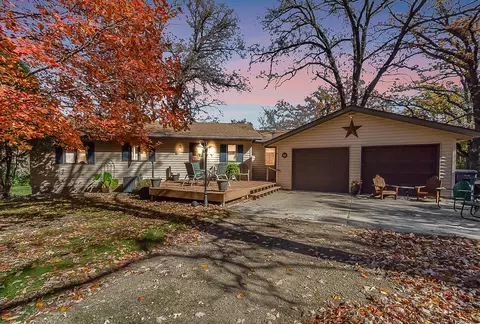 47660 Monkey Valley Holw, Kenyon, MN 55946