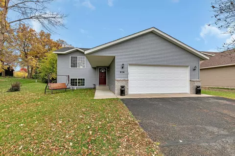 614 Jasmine Ln, Saint Joseph, MN 56374