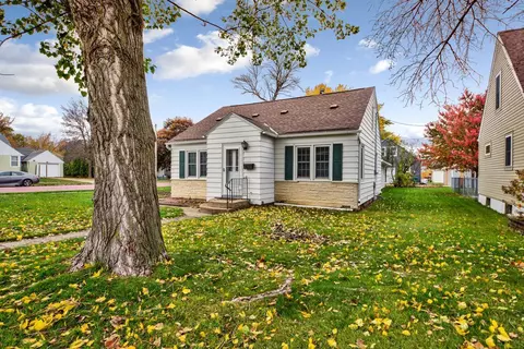 1128 Grant St, Jackson, MN 56143