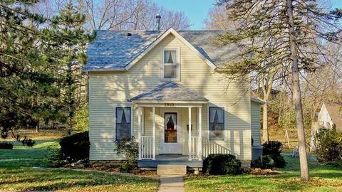 1510 Norwood St, Red Wing, MN 55066
