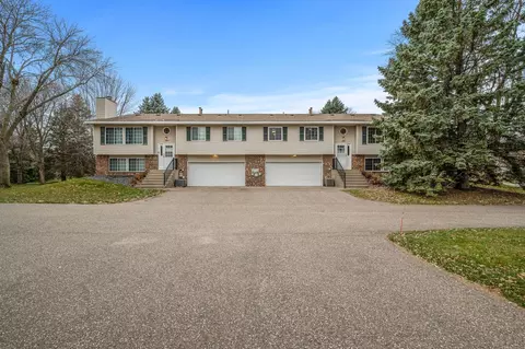 4608 Penkwe Way, Eagan, MN 55122 photo 2