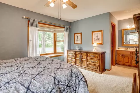 1805 Beecher Dr, Eagan, MN 55122 photo 17