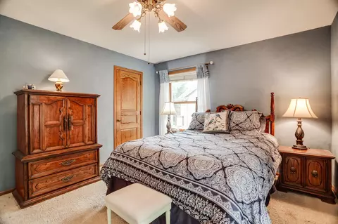 1805 Beecher Dr, Eagan, MN 55122 photo 18