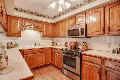 1805 Beecher Dr, Eagan, MN 55122 photo 14