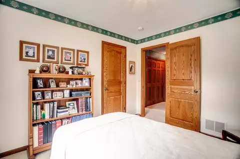 1805 Beecher Dr, Eagan, MN 55122 photo 21