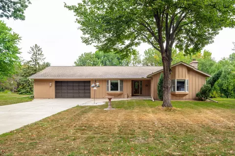 1805 Beecher Dr, Eagan, MN 55122 photo 44