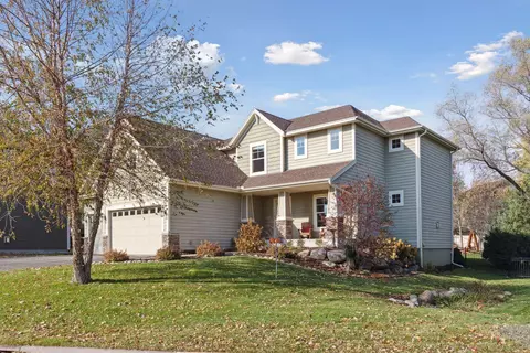 8712 Osprey Ln, Chanhassen, MN 55317