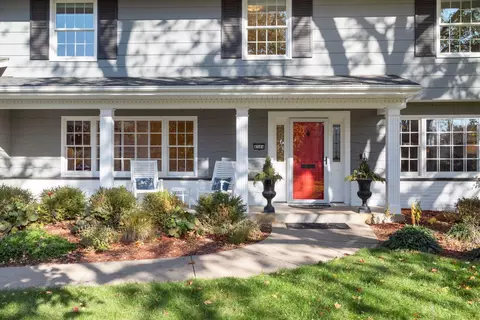 4504 Hibiscus Ave, Edina, MN 55435