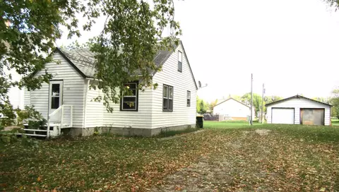 111 3rd St SE, Renville, MN 56284