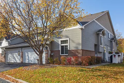 14137 Plymouth Ave S #123, Burnsville, MN 55337