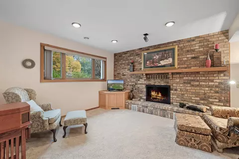 3760 Drexel Ct, Eagan, MN 55123 photo 4