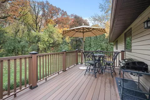 3760 Drexel Ct, Eagan, MN 55123 photo 2