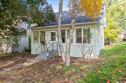 1009 Wilson Ave, Saint Paul, MN 55106